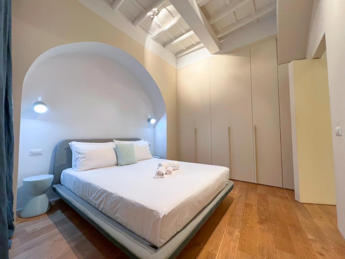 Luxury House & Secret Garden - Strategic Location, 100M To Metro B Apartment Rome Bagian luar foto