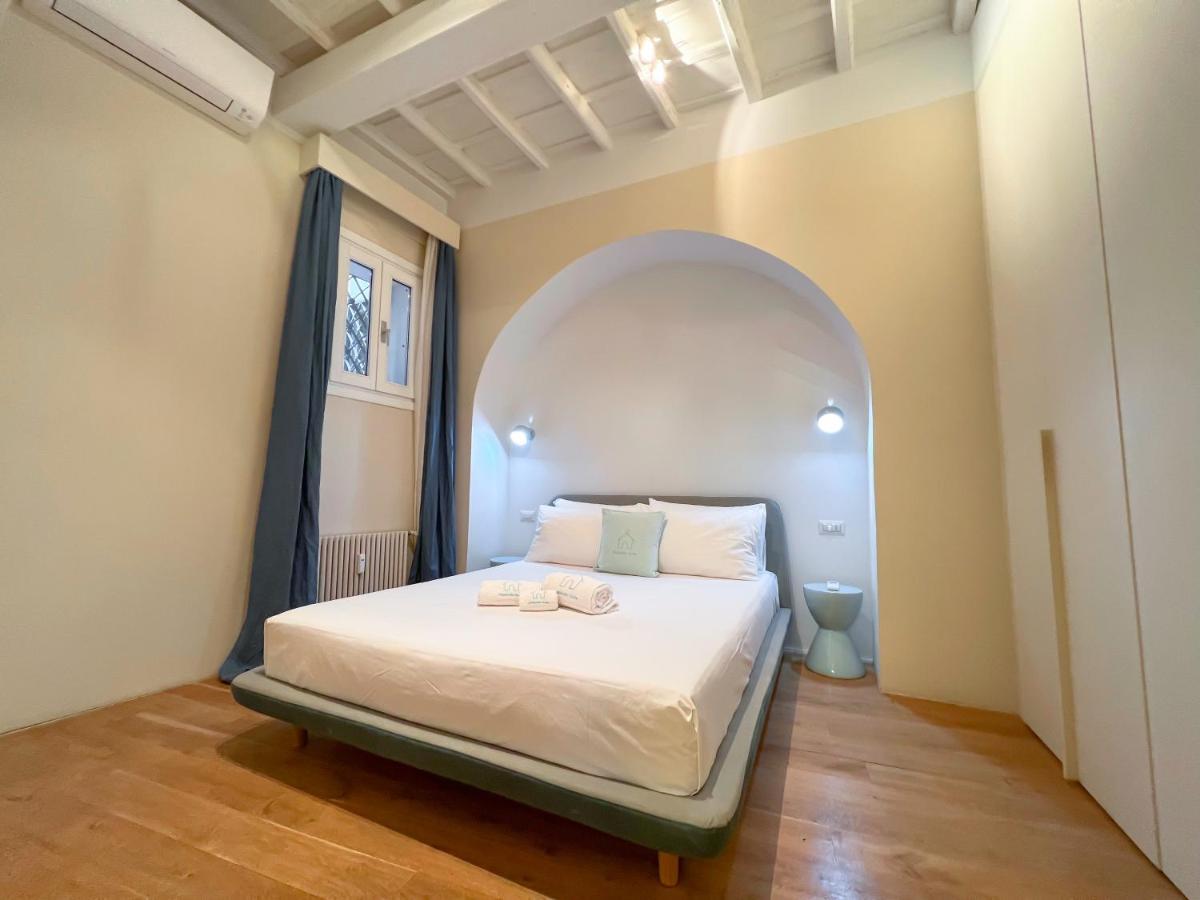Luxury House & Secret Garden - Strategic Location, 100M To Metro B Apartment Rome Bagian luar foto