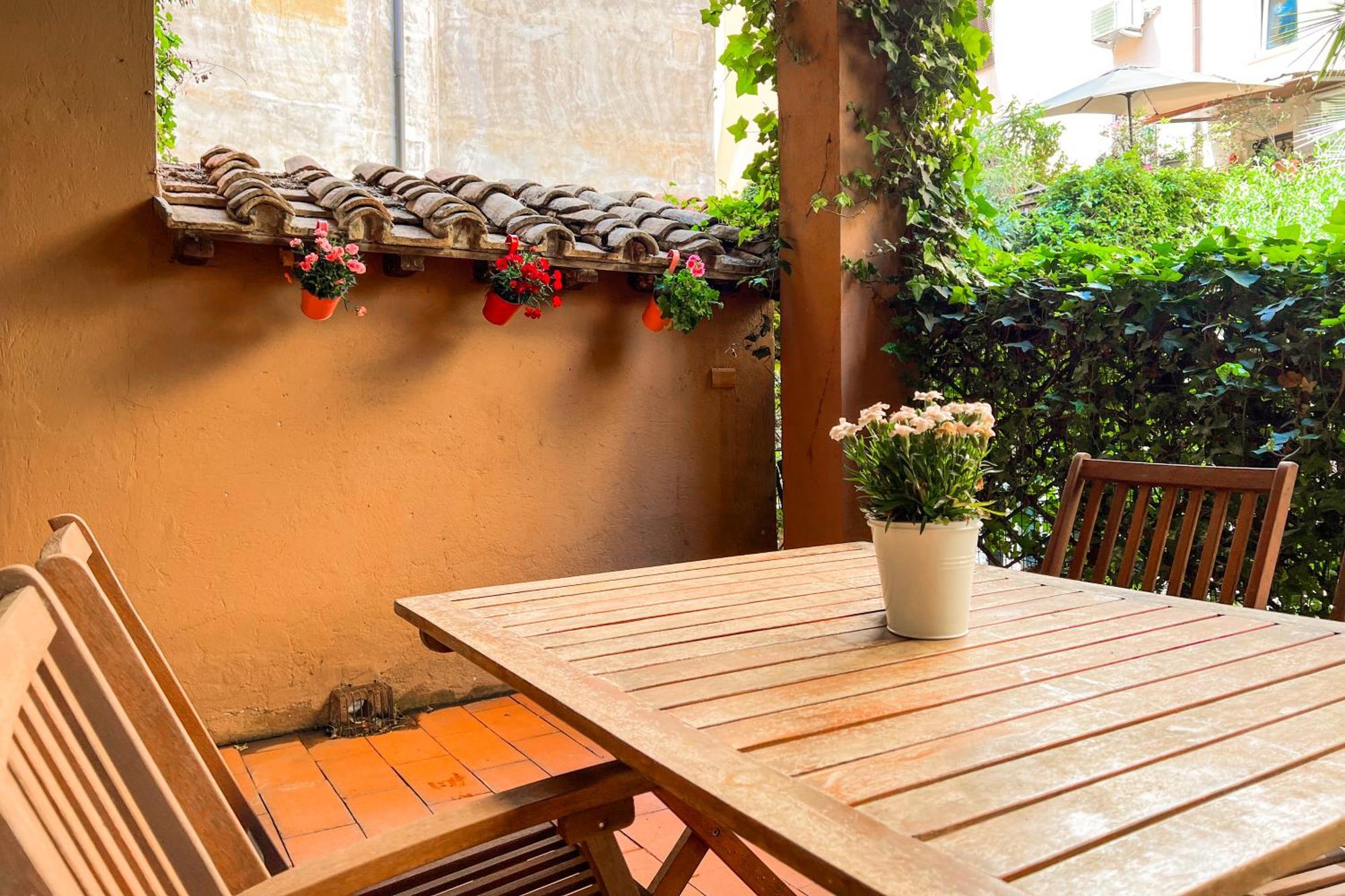 Luxury House & Secret Garden - Strategic Location, 100M To Metro B Apartment Rome Bagian luar foto